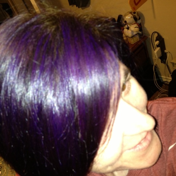 Meet your Posher, Kristin - Picture 2 of 2